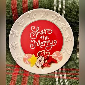 🎅🏼Hallmark Disney Minnie Mouse Share the Merry Snowflake 9" Round Cookie Plate🎄